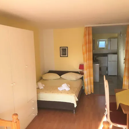 Mali Ivan Apartmán Podaca